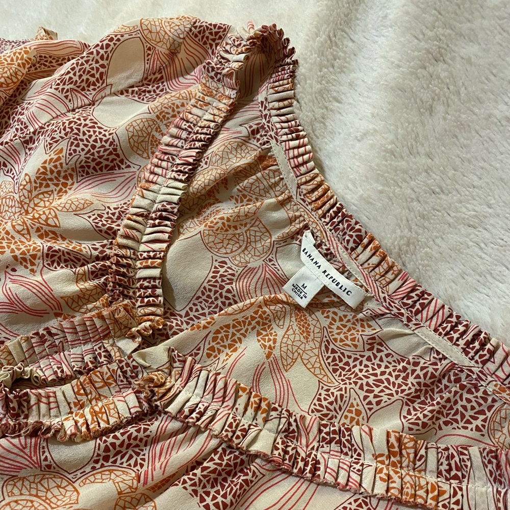 Lovely Banana Republic silk blouse! Sneak peek